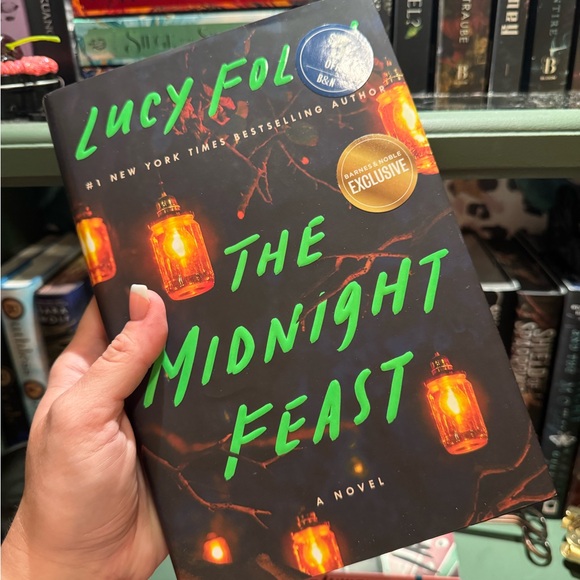 Lucy Foley Book Collection - Picture 4 of 5